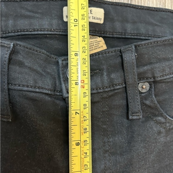 TRUE RELIGION Halle Mid rise super skinny black jeans with patches on thighs. - Picture 6 of 10